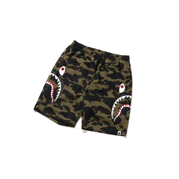 Army Green Men's A BATHING APE 1st Camo Side Shark Beach Shorts | VKF270516